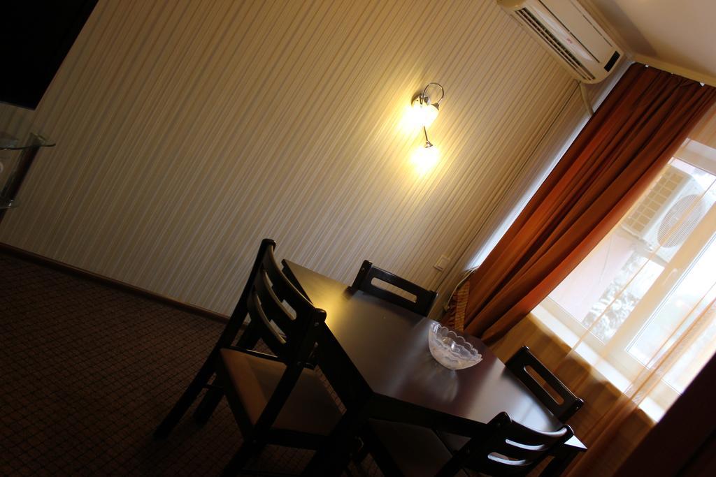 Ust-Kamenogorsk Hotel Exteriér fotografie